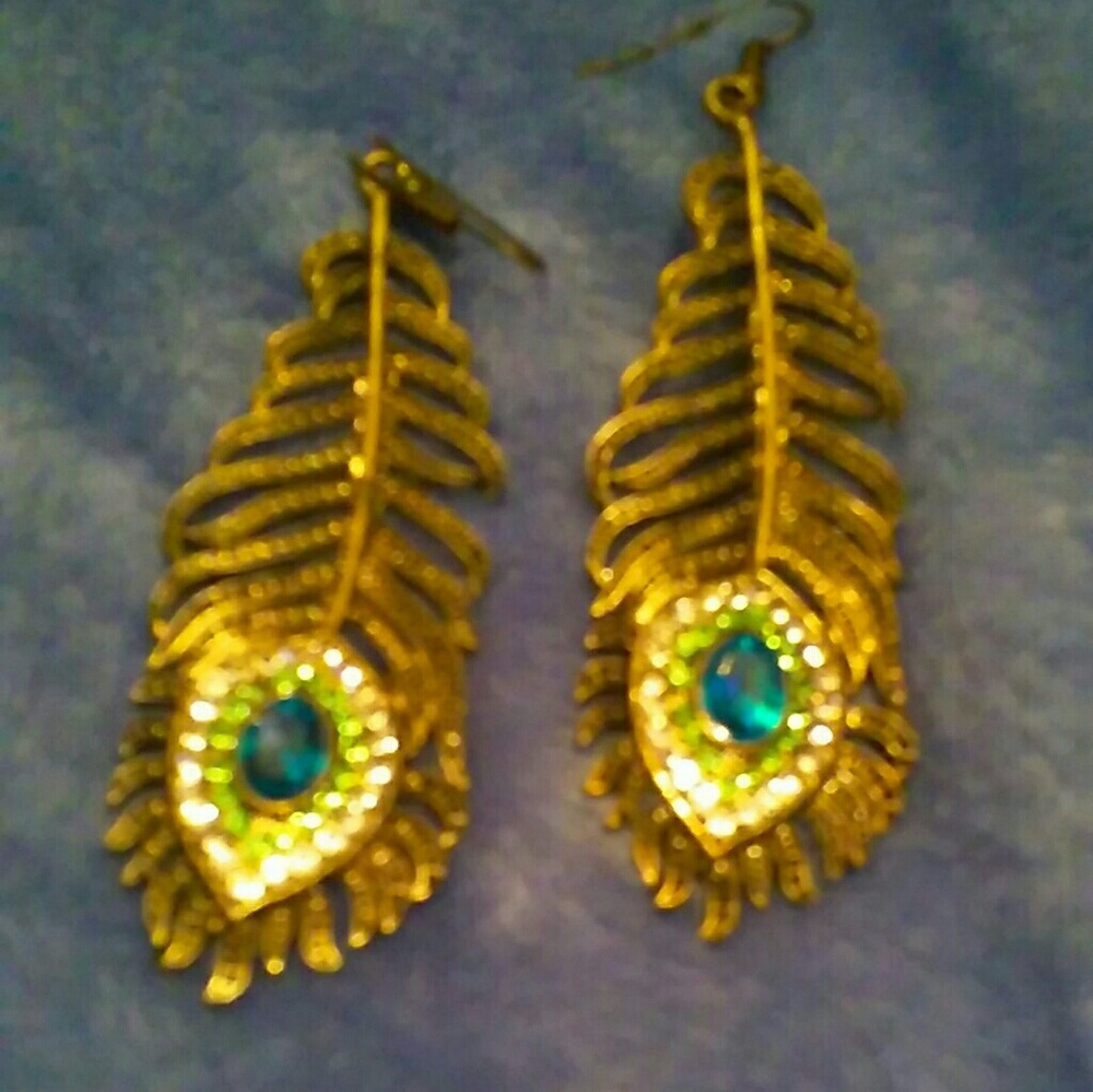 Peacock  feather  earrings